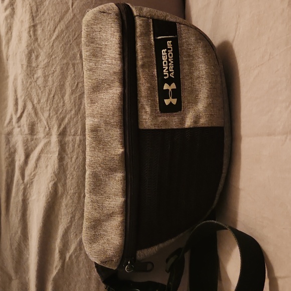 Under Armour gray and black belt bag unisex - Picture 2 of 7